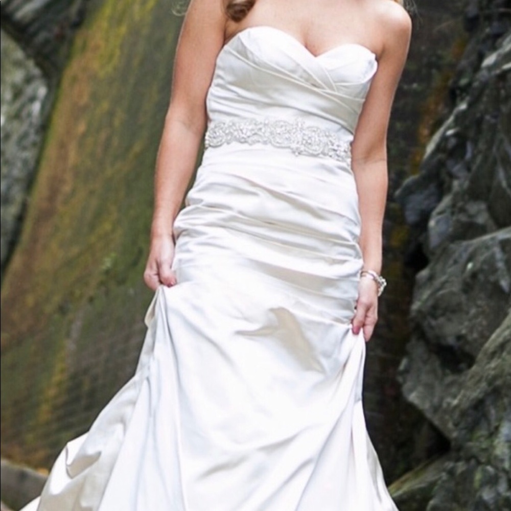 Judd Waddell One of a Kind Wedding Dress